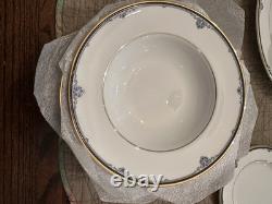 Royal DOULTON CHINa Set Service For 12 (100 Pieces)