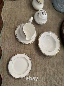 Royal DOULTON CHINa Set Service For 12 (100 Pieces)