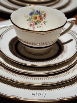 Royal Doulton Ascot Floral Gold Bone China 8 Place 40Piece Tea Set MINT