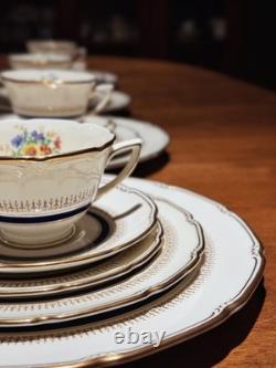 Royal Doulton Ascot Floral Gold Bone China 8 Place 40Piece Tea Set MINT