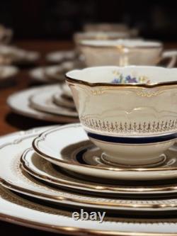 Royal Doulton Ascot Floral Gold Bone China 8 Place 40Piece Tea Set MINT