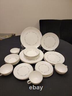 Royal Doulton Bone China Coronet H4947 4 Pl Settings (7 pc ea) 28 PCs