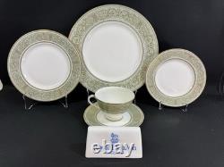 Royal Doulton Bone China(Set of 4)Renaissanc5 PIECE PLACE SETTINGH4972