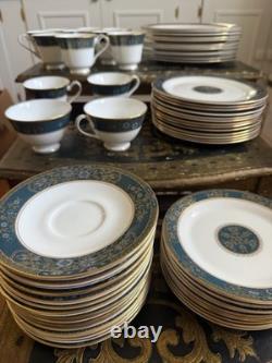 Royal Doulton Carlyle Bone China Dinnerware 12 Place Settings + Extras