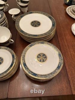 Royal Doulton Carlyle Bone China Dinnerware 12 Place Settings + Extras