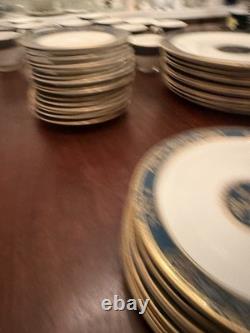 Royal Doulton Carlyle Bone China Dinnerware 12 Place Settings + Extras