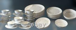 Royal Doulton Coronet Bone China Dinnerware Set 12 Place Settings H4947