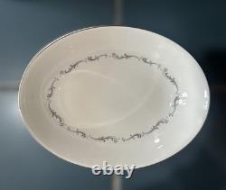 Royal Doulton Coronet Bone China Dinnerware Set 12 Place Settings H4947