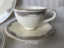 Royal Doulton English Bone China Albany H5121 Dinnerware 20Pcs. 4Place Settings