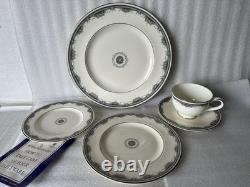 Royal Doulton English Bone China Albany H5121 Dinnerware 20Pcs. 4Place Settings