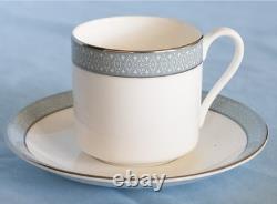 Royal Doulton Etude (Pattern H5003). 8 Place Settings With Serving Pieces. England