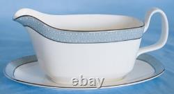 Royal Doulton Etude (Pattern H5003). 8 Place Settings With Serving Pieces. England