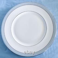 Royal Doulton Etude (Pattern H5003). 8 Place Settings With Serving Pieces. England
