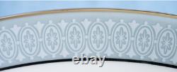 Royal Doulton Etude (Pattern H5003). 8 Place Settings With Serving Pieces. England