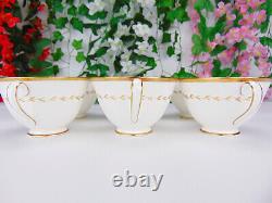 Royal Doulton Fine Bone China Tea & Coffee Set for 6 Covington Pattern 32 Pcs