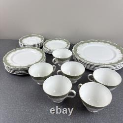 Royal Doulton Fontainebleau 5 Piece Place Setting x 6 Bone China England 30 Pcs