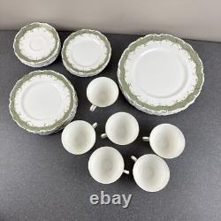 Royal Doulton Fontainebleau 5 Piece Place Setting x 6 Bone China England 30 Pcs