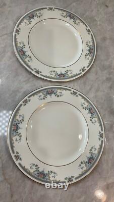 Royal Doulton Juliet Fine English Bone China, 9 Dinner 5 Pc Set plus serving pcs