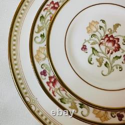 Royal Doulton Lichfield 5 Piece Place Setting Bone China England Green Gold