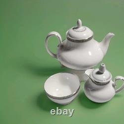 Royal Doulton Ravenswood Tea Pot/ Cremer / Sugar Bone China England