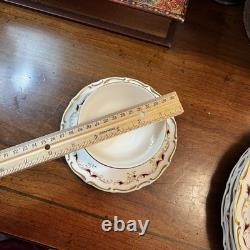 Royal Doulton STRASBOURG WHITE/GOLD/WINE Bone China Set Serves 6 England 32 P