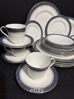 Royal Doulton Sherbrooke H5009 Fine China 36pcs 6 pc place setting service for 6