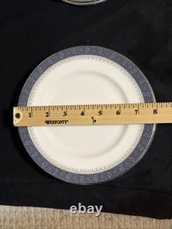 Royal Doulton Sherbrooke H5009 Fine China 36pcs 6 pc place setting service for 6