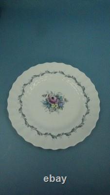 Royal Doulton THE CHELSEA ROSE Pattern Set 83 Pieces, 11