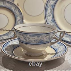 Royal Doulton Tewkesbury Bone China 57pc Set for 9 with Cream Soup Bowls England