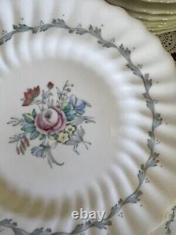 Royal Doulton -The Chelsea Rose H480-England-Dinnerware -7 Pc, 12 Place Setting