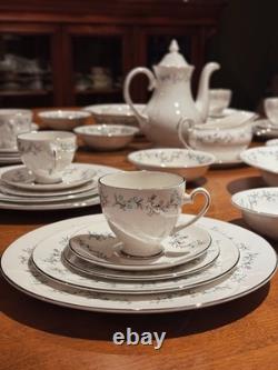 Royal Grafton Royal Garden Bone China 54pc Full Service 8 Place MINT England
