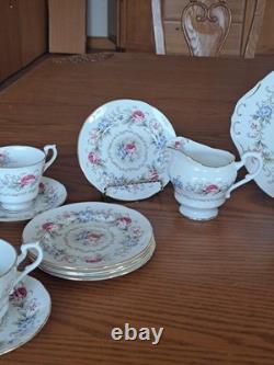 Royal Standard Fine China Pink & Blue Floral Design 20 Piece Dinnerware Grouping