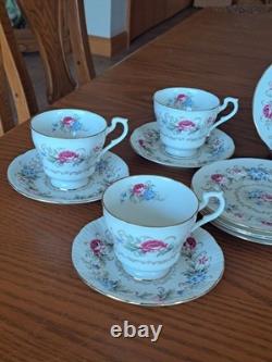Royal Standard Fine China Pink & Blue Floral Design 20 Piece Dinnerware Grouping