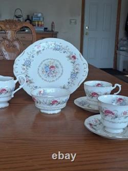 Royal Standard Fine China Pink & Blue Floral Design 20 Piece Dinnerware Grouping