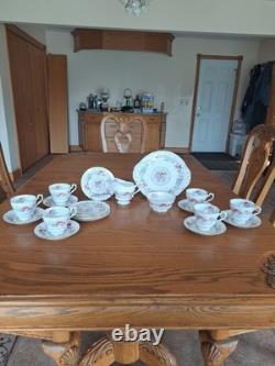 Royal Standard Fine China Pink & Blue Floral Design 20 Piece Dinnerware Grouping