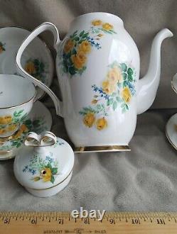 Royal Windsor England Yellow Rose & Blue Flower Bone China England 15 Pc Tea Set