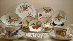 Royal Worcester Evesham 1961 (32 Piece Dinner Set) 4 Place Settings England