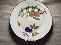 Royal Worcester Evesham Vale 12-Piece Porcelain Dinnerware Set Green Rim MINT