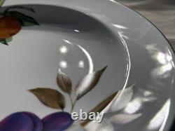 Royal Worcester Evesham Vale 12-Piece Porcelain Dinnerware Set Green Rim MINT