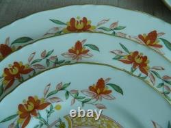 Royal Worcester Fine Bone China Chamberlain Dinner Set for (8) with4 Serving Dishe