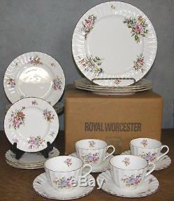 Royal Worcester Fine Bone China Made in England Roanoke Dinnerware Set NOS