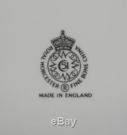 Royal Worcester Fine Bone China Made in England Roanoke Dinnerware Set NOS