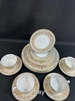 Royal Worcester Hyde Park(Set of 4) 5 Pc Place Setting 20 pcsBone ChinaENG