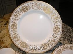 Royal Worchester Fine Bone China England Pompadour Pattern dinnerware -18 Pcs