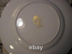 Royal Worchester Fine Bone China England Pompadour Pattern dinnerware -18 Pcs