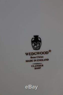 SET 12 Wedgwood BONE CHINA ENGLAND ULANDER BLACK R4407 DINNER PLATES