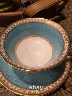 Set 4 Wedgwood Ulander Powder Turquoise Peony Shape Footed Cup & Saucer Teacup