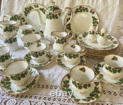 Set ROSINA YULETIDE Fine Bone China 34 Pieces Christmas Holly Made In England