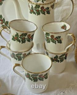 Set ROSINA YULETIDE Fine Bone China 34 Pieces Christmas Holly Made In England