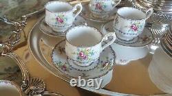 Set Royal Albert Pattern Bone China 14 cups and 14 saucers England Very Fine Con